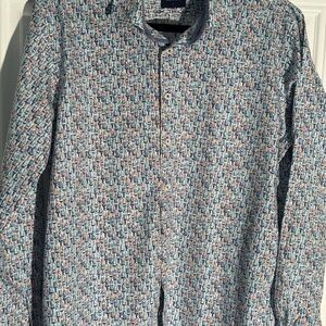 Stylish Men's Blue Patterned Button Down Shirt